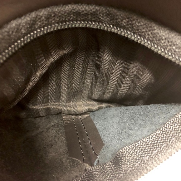 Genuine Leather Travel Valuables Pouch - Picture 3 of 3